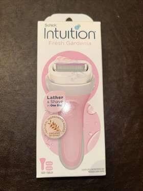 Schick 841058008811 Brand New In Box Intuition Fresh Gardenia Razor Travel Cap