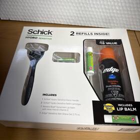 Schick 841058010791 Hydro Sensitive Razor Gift Set 2 Refills Lip Balm