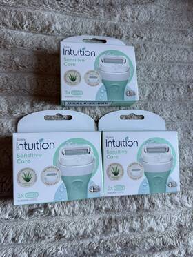 93381043 Schick 3 Packs Refills Intuition Sensitive Skin Razor Vit E And Aloe Vera