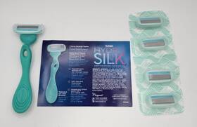 Schick Hydro 841058018988 Silk Ultra Sensitive Razor For Women Includes 1 Handle And 5 Refills