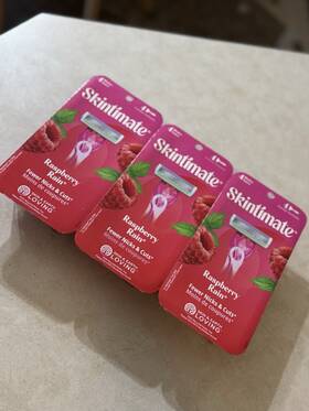 Quantity-3 Skintamite 93032382 Raspberry Rain 4 Pack Razor Sets For Women