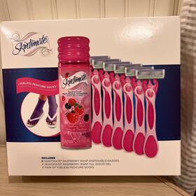 Skintimate 841058118404 Raspberry Rain Set 6 Disposable Razors Full Size Shave Gel Pedi Socks