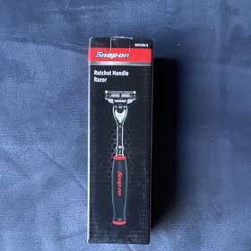 Ratchr2-r Snap-on Ratchet Handle Cartridge Razor 3-blade With 2 Cartridges Black/red