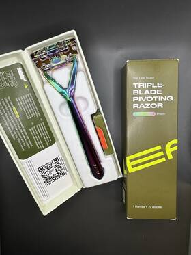 The Leaf 857858007480 Razor Triple-blade Pivoting - 1 Handle 10 Razors New