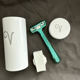 Van Der Hagen 860003726839 V Razor Green 3 Blades/ Cartridges Msrp 24.99
