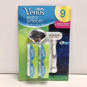 Venus 047400663558 Extra Smooth Platinum Metal Handle And Razor Case 9 Refills Cartridges