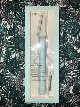 V034-01-0000 Versed Brand Nib Instant Gratification Dermaplaning Razor Exfoliating Tool