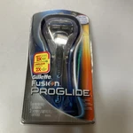 Gillette Fusion Proglide Razor 5-BLADE Trimmer + 2 Cartridges. Fixed Price $9.99.