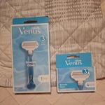 Gillette Venus Smooth Doux Women's Razor Refill, 2 Boxes (5) Cartridges Total. Fixed Price $15.99.