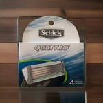 Schick Quattro Razor Refill Cartridge Box Of 4 With Lubrication Strip Men/women. Fixed Price $14.51.