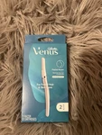 Gillette Venus Dermaplaning Tool - 1 Razor + 2 Cartridges Facial. Fixed Price $11.00.