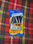 Vintage 1999 Bic Plus Men Beard Softeners Shavers Pack 12 - New Nos (HOME31). Fixed Price $5.91.