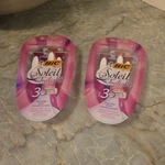 2 Pack Bic Soleil Smooth Scented Women's Disposable Triple BLAD,4 Count. Fixed Price $29.99.