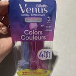Gillette Venus Simply Colors Disposable Blade Razors 4 Pack 32 Smooth Shaves. Fixed Price $8.50.