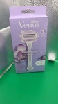 Gillette Venus Comfortglide Freesia Women's 3 Blade RAZOR+2 Refills 1H. Fixed Price $7.00.
