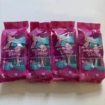 Lot 52 Gillette Razors: 48 Daisy Classic Disposable + Venus Simply 3. Fixed Price $23.00.