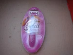 Bic Soleil Shimmer Razor Pink & 2 Cartridges. Fixed Price $17.77.