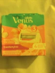 Gillette Venus Comfortglide 4 Cartridges 3 Blades White Tea New. Fixed Price $12.12.