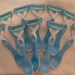 Schick Hydro 5 Women's Silk Disposable Razors (lot Of 10) Brand New Free Ship. Fixed Price $30.95.