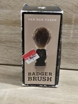 Van Der Hagen Badger Hair Shaving Brush Black Handle, New Open Box Vintage. Fixed Price $12.99.