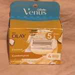 Gillette Venus Plus Olay Coconut Comfortglide Womens 5 Blades - 4 Cartridges. Fixed Price $20.49.