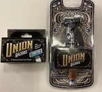 Union Razors (SS4RZ - Wood) W/2 Replacement Cartridges. Fixed Price $15.99.