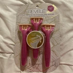 Revele 6 Pack Triple Blade, Ladies Stainless Steel Razors Pivoting Head. Fixed Price $11.29.