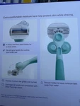 Flamingo Moisture Plus With 7 Razor Blade Cartridges Seafoam. Fixed Price $19.00.