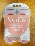 Gillette Venus Comfortglide 2 Count Disposable Razors White Tea Scented E9C. Fixed Price $8.99.