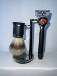 The Art Of Shaving New York Lexington Collection Razor, Brush Stand.. Fixed Price $624.98.