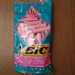 Vtg 1995 Bic Silky Touch Disposable Lady Shaver Razor Pink Single Blade Sealed. Fixed Price $15.00.