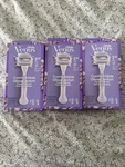 3 Gillette Venus Women Comfort Glide White Tea Razors 1 Handle 2 Cartridges. Fixed Price $22.00.
