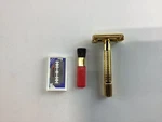 Darco Weishi Gold Safety Razor Box Set New. Fixed Price $39.99.