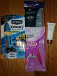 Schick XTREME3 Disposable (4 Count) + 6 2-BLADE Razors Shave Cream. Fixed Price $12.99.