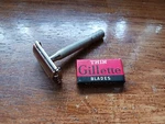 Vintage 1954 Gillette Z-1 Tto Super Speed Tv Safety Razor + Blades. Fixed Price $27.96.