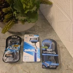Pack GILLETTE3 Razor Handle 2BLADEREFILLCARTRIDGESFORMEN Bic FLEX4 Hydro 5. Fixed Price $29.99.
