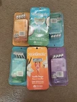 Skintimate Razor Individual Box.. Fixed Price $6.00.
