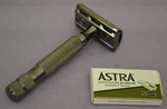 Rockwell Razors 6C Gunmetal Chrome Finish With 1 Base Plate & Box Of Blade. Fixed Price $31.61.