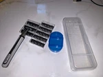 Mens RAZOR,(8)BLADES(1)RAZOR Holder& Pill Box All New Must Have. Fixed Price $9.99.
