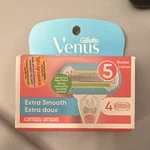Gillette Venus Extra Smooth 5 Blade Refill Cartridges 4 Pack For Women. Fixed Price $12.00.
