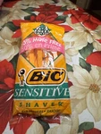 Vintage 1999 Bic Sensitive Shaver Pack Of - New Nos Sealed Nib. Fixed Price $9.99.