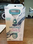 Schick Hydro Silk 5 Sensitive Care Razor Blades 1 Handle & 2 Cartridges New. Fixed Price $6.00.