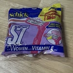 Vintage Schick Slim Twin For Women 5PCK Nos 1994. Fixed Price $19.99.