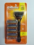 New Gillette Fusion 5. 1 Razor & Cartridges. Fixed Price $15.00.
