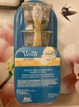 Gillette Venus & Olay Women's Razor, 1 Handle + 2 Refills. Fixed Price $14.99.