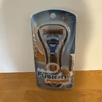 Vintage Gillette Mvp Fusion Power 5 Blade Razor & Trimmer Needs New Aaa Battery. Fixed Price $38.88.