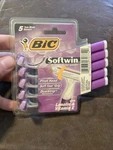 Vintage Bic Softwin For Women 2 Blade Purple Razors Lanolin / Vitamin 1999 Nip. Fixed Price $15.54.