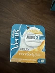 Gillette Venus Comfortglide 5 Blades Each, 4 Cartridges / New Sealed. Fixed Price $13.50.