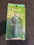 Gillette Venus Razor Handle + 1 Cartridges, With Aloe Glide Strip. Fixed Price $8.99.