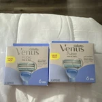 2 Gillette Venus Pubic Hair & Skin Women's Bikini Razor Refill Cartridges 6 Pack. Fixed Price $25.50.